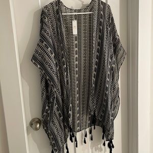 Charming Charlie Black Tribal Print Thin Tassel Shawl Medium